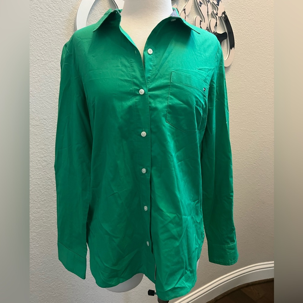 Green Tommy Hilfiger Button Down Shirt Size Small